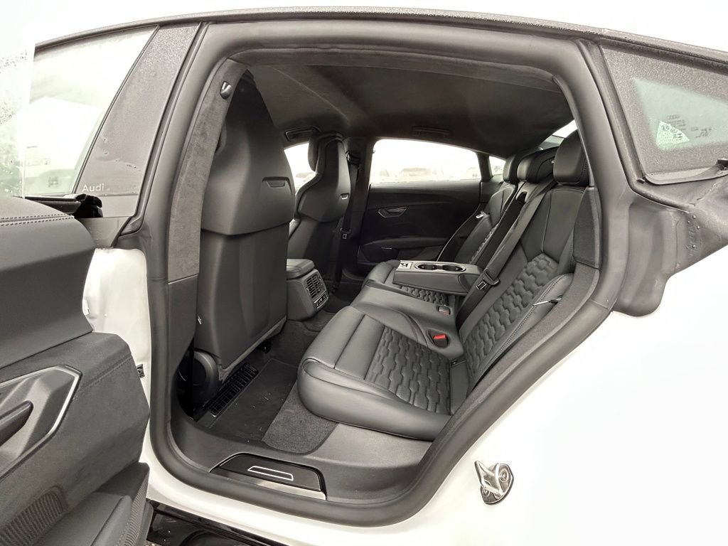 New 2026 Audi RS e-tron GT Base image 81