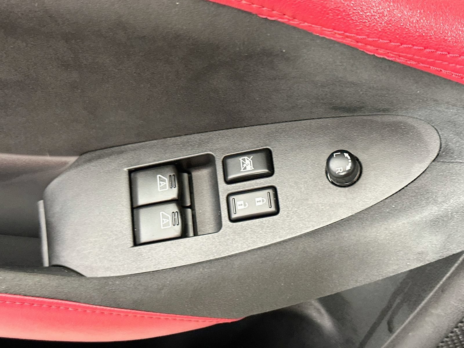 Used 2024 Nissan Z Performance w/ Floor Mat Package RWD image 18