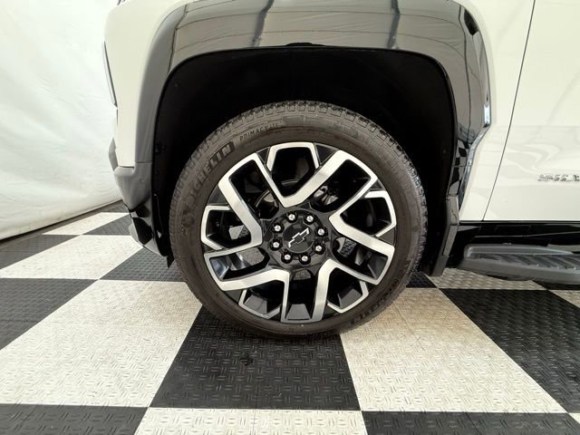 Used 2024 Chevrolet Silverado EV RST image 11