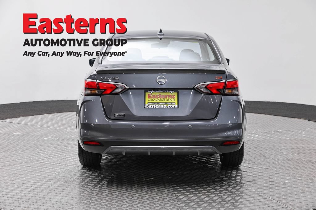 Used 2024 Nissan Versa SR FWD image 6