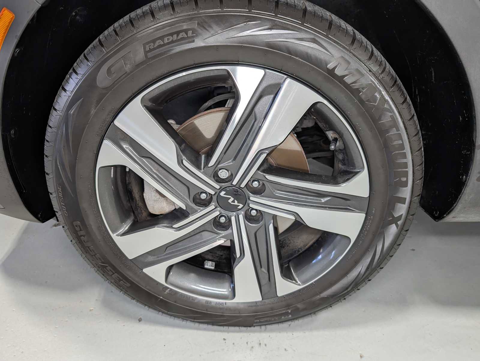 Certified 2023 Kia Sorento EX image 3