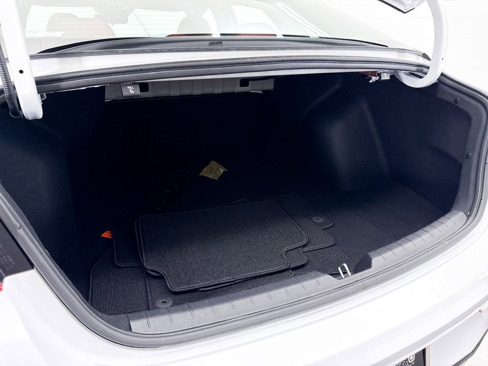 Used 2023 Kia K5 GT-Line image 35