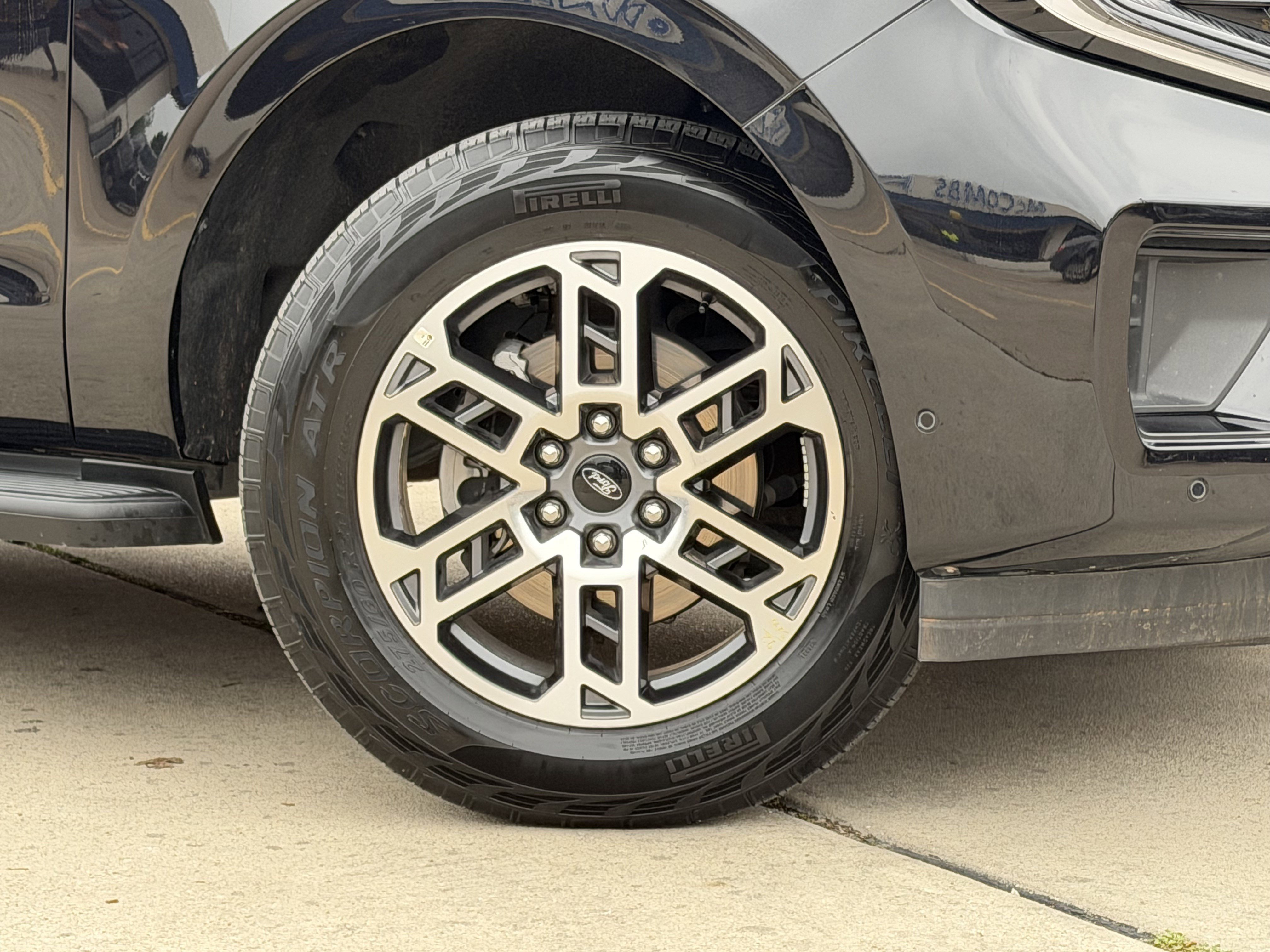 Certified 2025 Ford Expedition Max Active AWD/4WD image 3