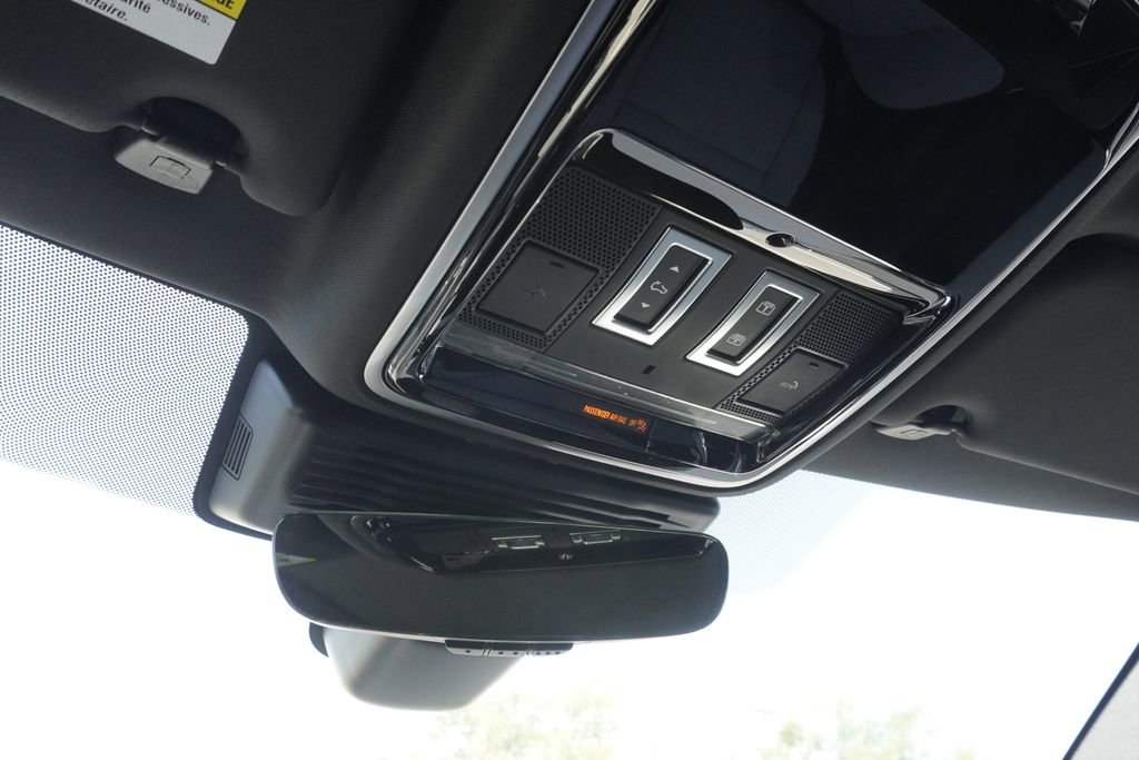 New 2026 Land Rover Range Rover Velar Dynamic SE image 16
