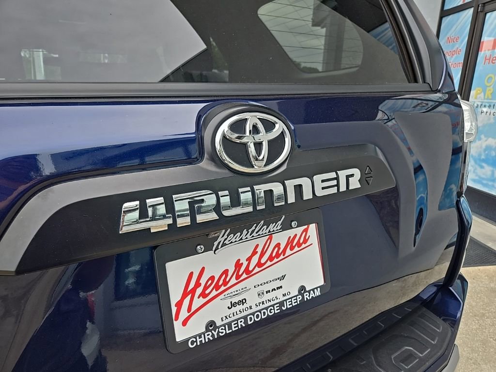Used 2020 Toyota 4Runner TRD Off-Road Premium w/ Moonroof Package AWD/4WD image 21
