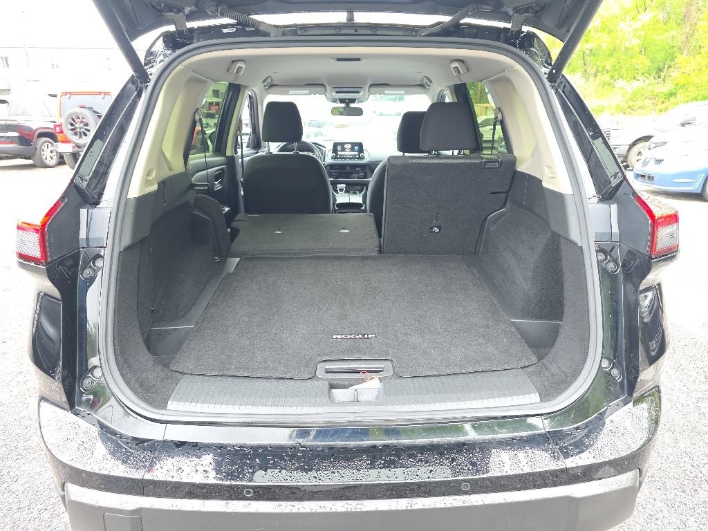 Used 2024 Nissan Rogue SV AWD/4WD image 22