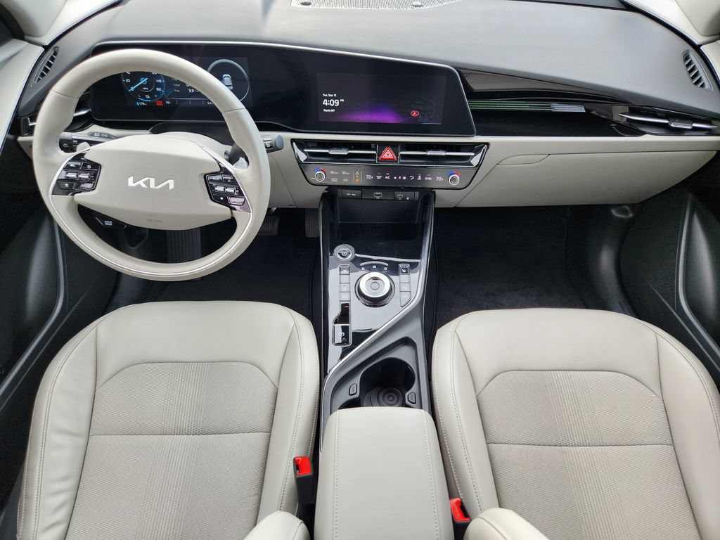 Certified 2023 Kia Niro Wind w/ Wind Preserve Package FWD image 24
