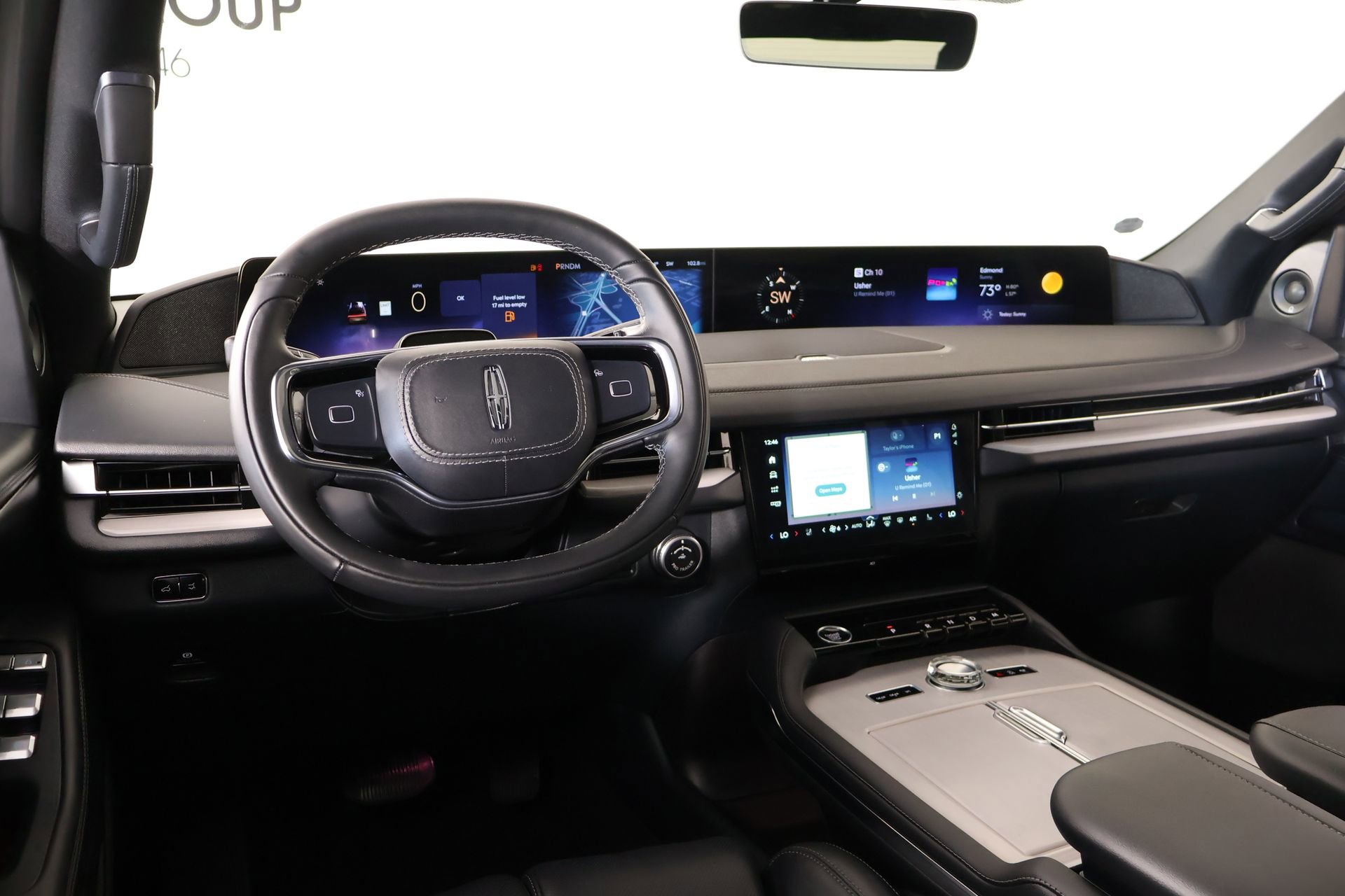 New 2025 Lincoln Navigator L Reserve w/ Jet Appearance Package AWD/4WD image 2