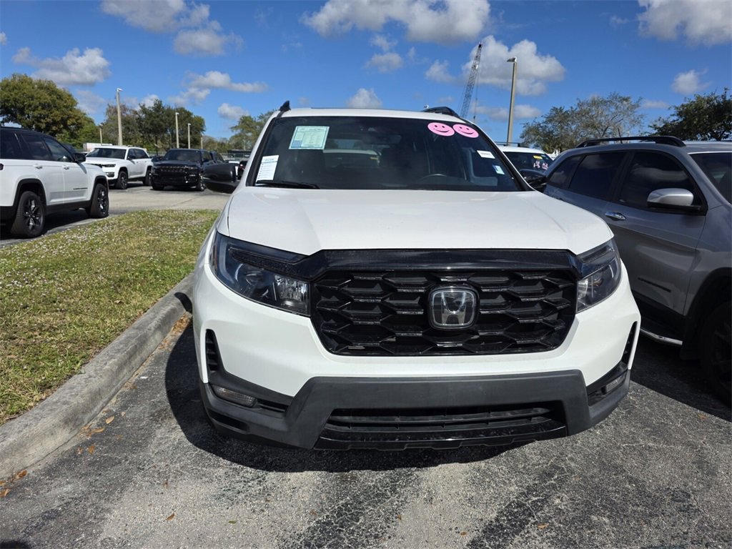 Used 2023 Honda Passport Elite image 2