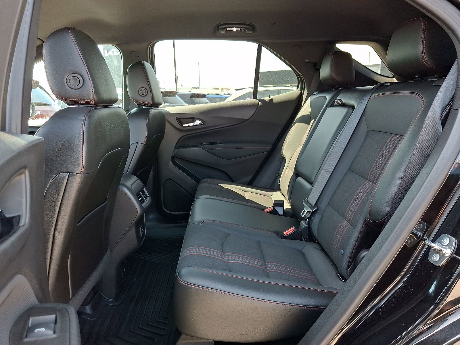 Used 2024 Chevrolet Equinox RS AWD/4WD image 9