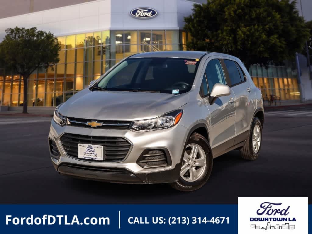 Used 2022 Chevrolet Trax LS w/ Tint and Cruise Package FWD image 1