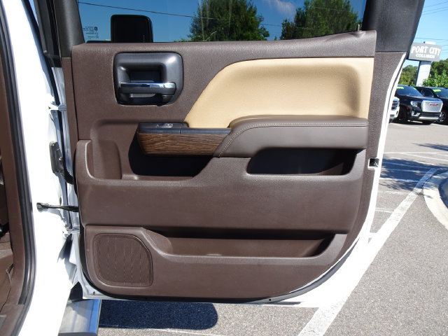 Used 2019 GMC Sierra 2500 Denali w/ Duramax Plus Package AWD/4WD image 19