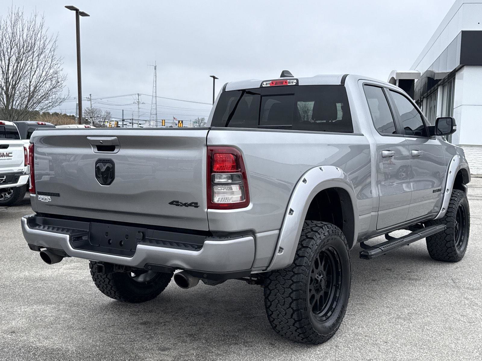 Used 2022 RAM 1500 Big Horn w/ Night Edition AWD/4WD image 6