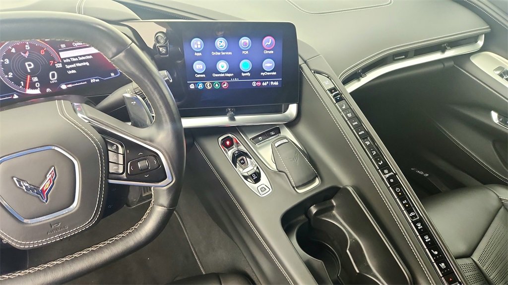 Used 2021 Chevrolet Corvette Stingray w/ Z51 Performance Package image 23