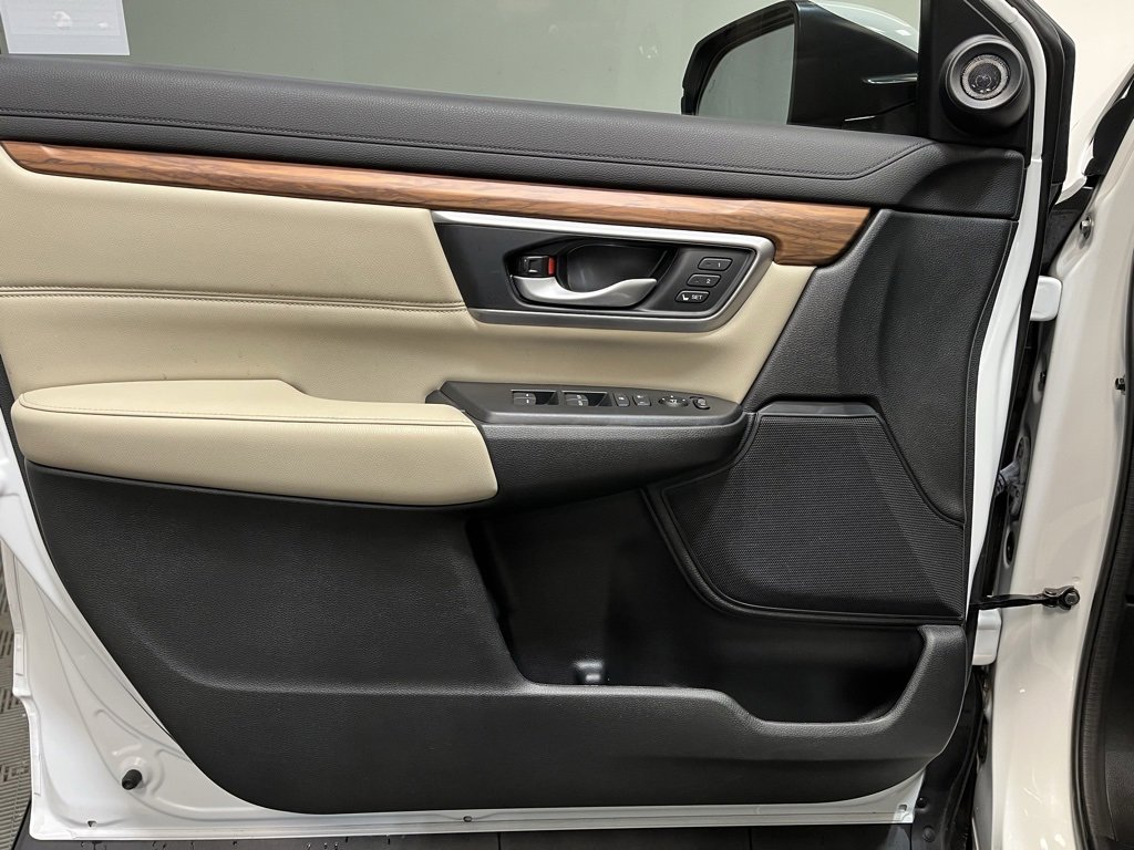 Used 2020 Honda CR-V Touring image 13
