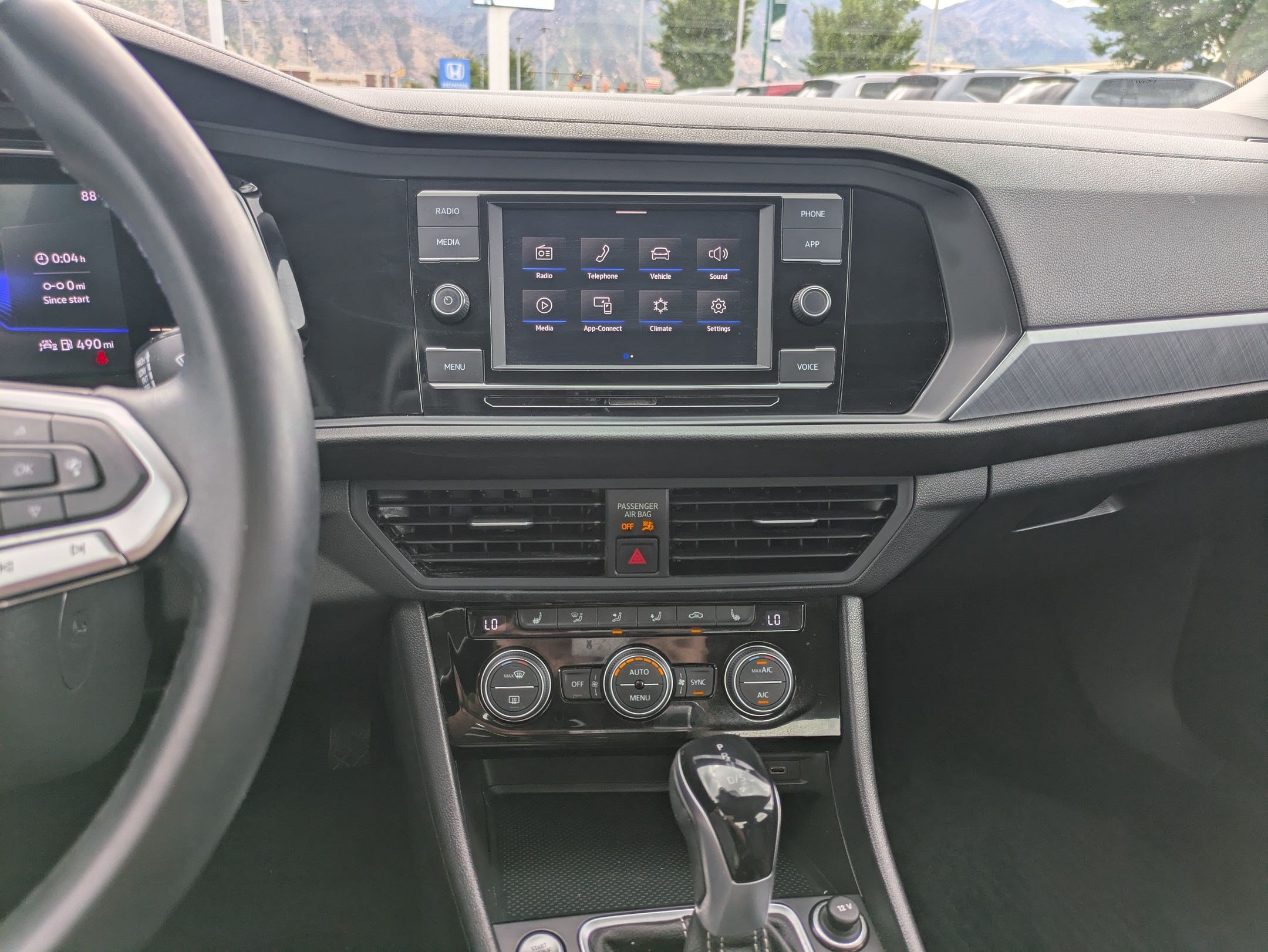 Used 2022 Volkswagen Jetta SE FWD image 27
