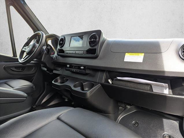 Used 2023 Mercedes-Benz Sprinter 2500 image 24