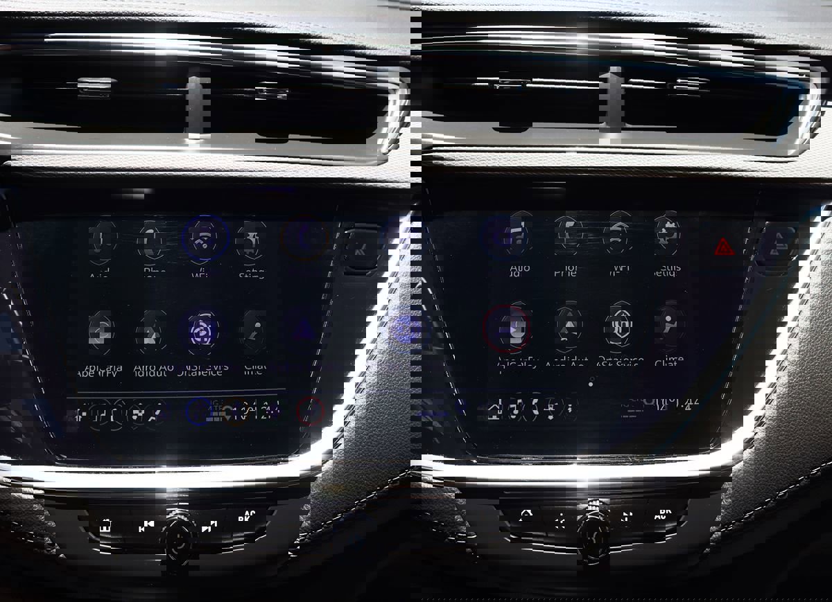 Used 2023 Buick Encore GX Select image 47