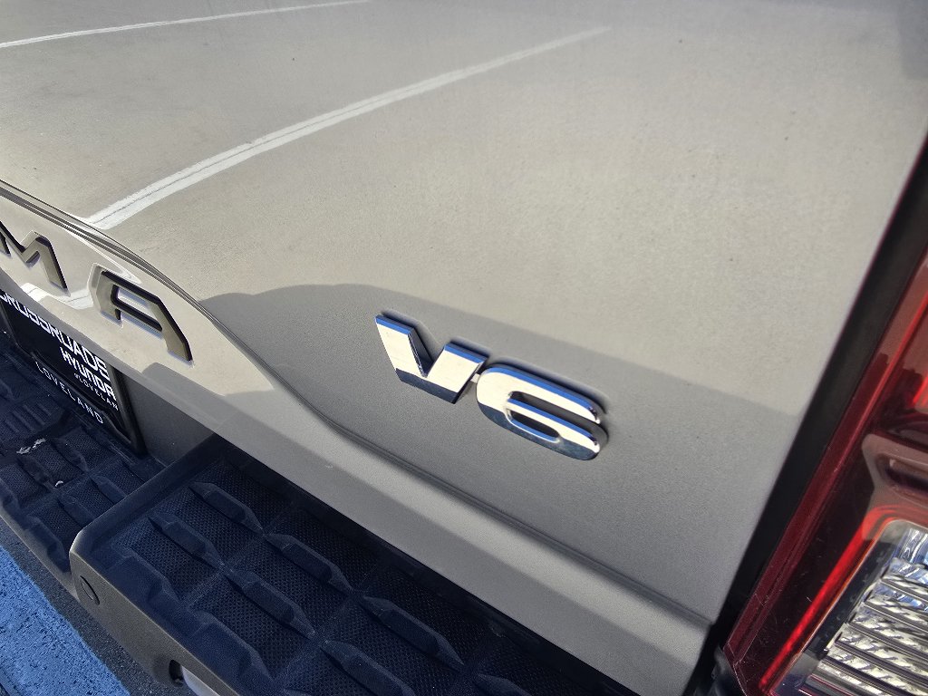 Used 2020 Toyota Tacoma SR5 AWD/4WD image 12
