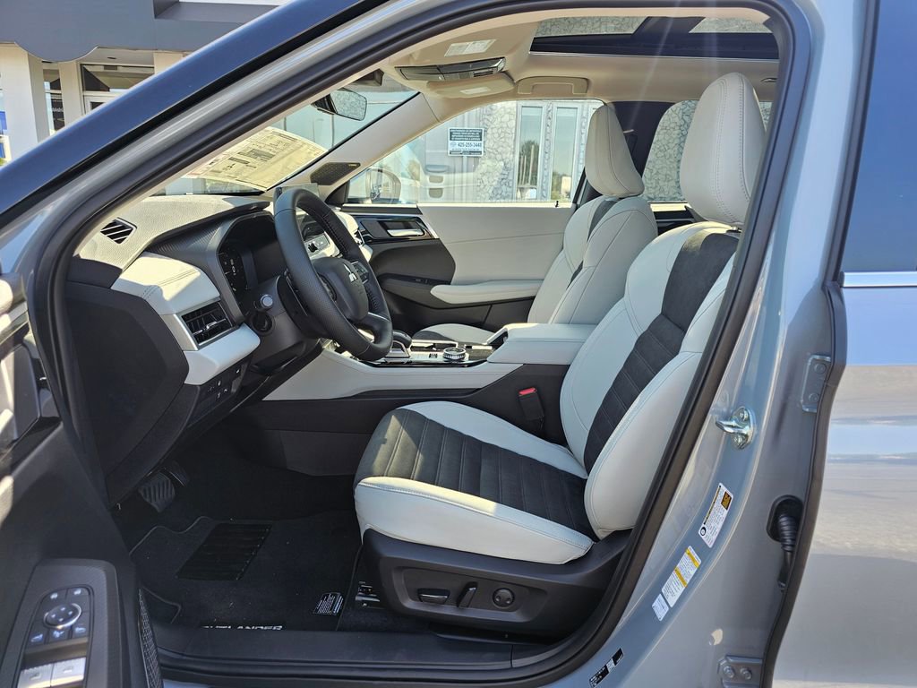 New 2026 Mitsubishi Outlander SE AWD/4WD image 17