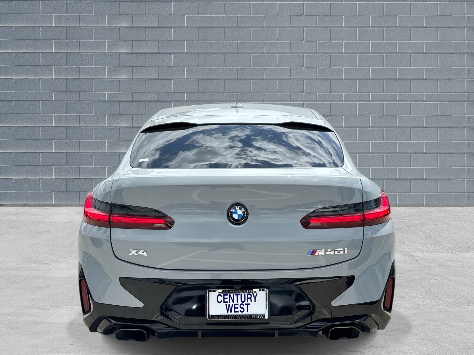 Certified 2024 BMW X4 M40i w/ Premium Package AWD/4WD image 4
