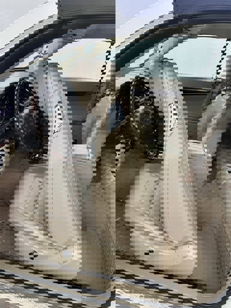 Used 2011 Mercedes-Benz E 350 Cabriolet image 24