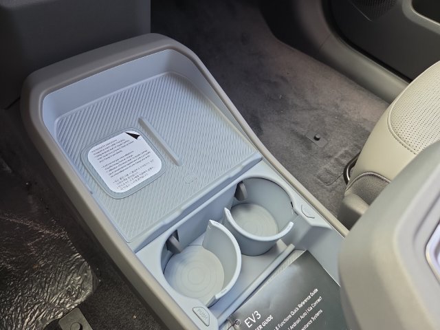 New 2027 Kia EV3 Wind FWD image 14