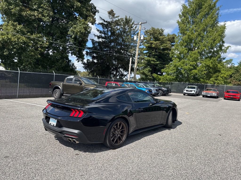 Used 2024 Ford Mustang Premium image 6