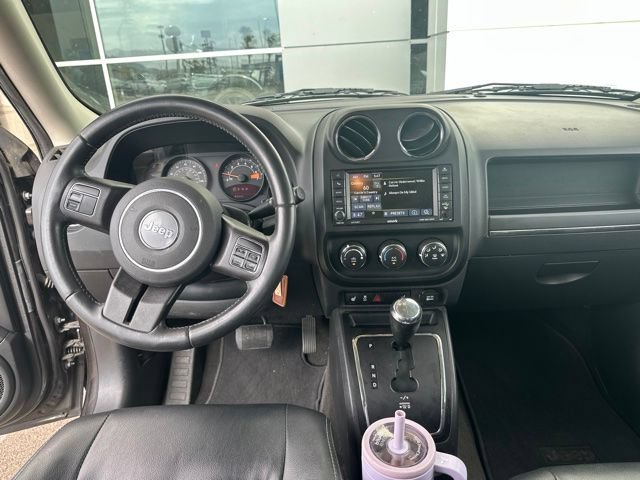 Used 2017 Jeep Patriot High Altitude FWD image 5