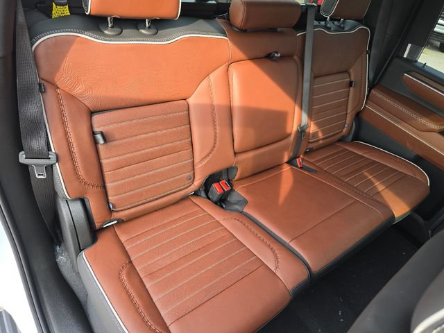 New 2026 GMC Sierra 3500 Denali Ultimate AWD/4WD image 23