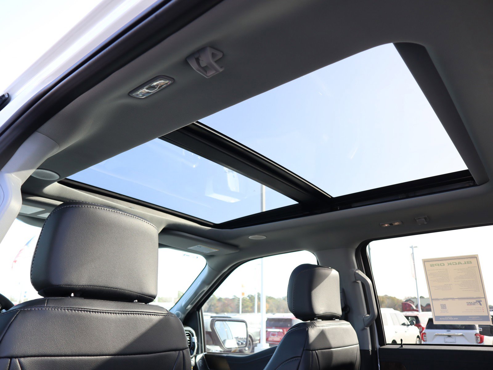 New 2023 Ford F150 Lariat w/ Equipment Group 502A High image 38