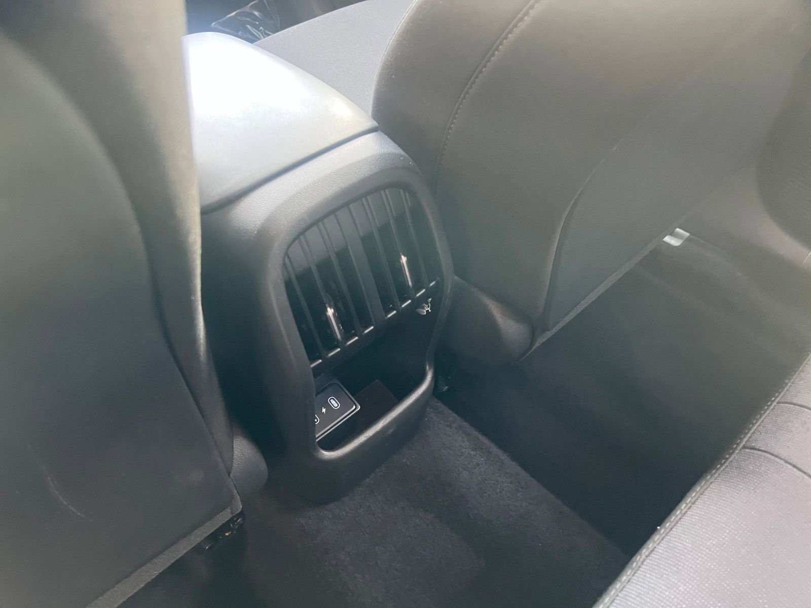 Used 2025 Hyundai Kona SEL image 23
