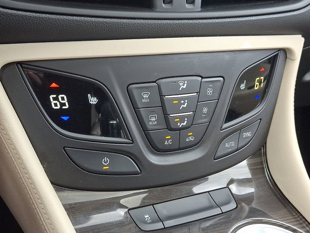 Used 2020 Buick Envision Essence AWD/4WD image 17