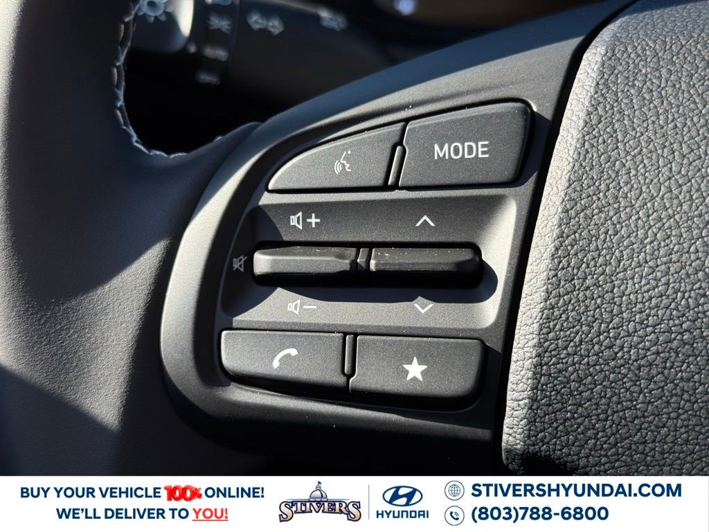 Certified 2025 Hyundai Venue Limited image 24