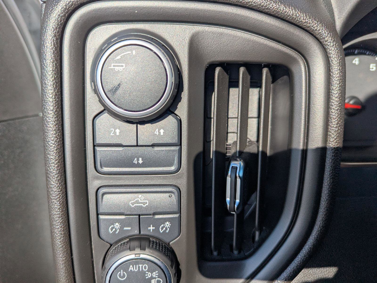 Certified 2025 Chevrolet Silverado 2500 Custom w/ Custom Convenience Package image 23