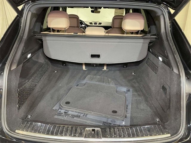 Used 2022 Porsche Cayenne Platinum Edition w/ Premium Package Plus image 20