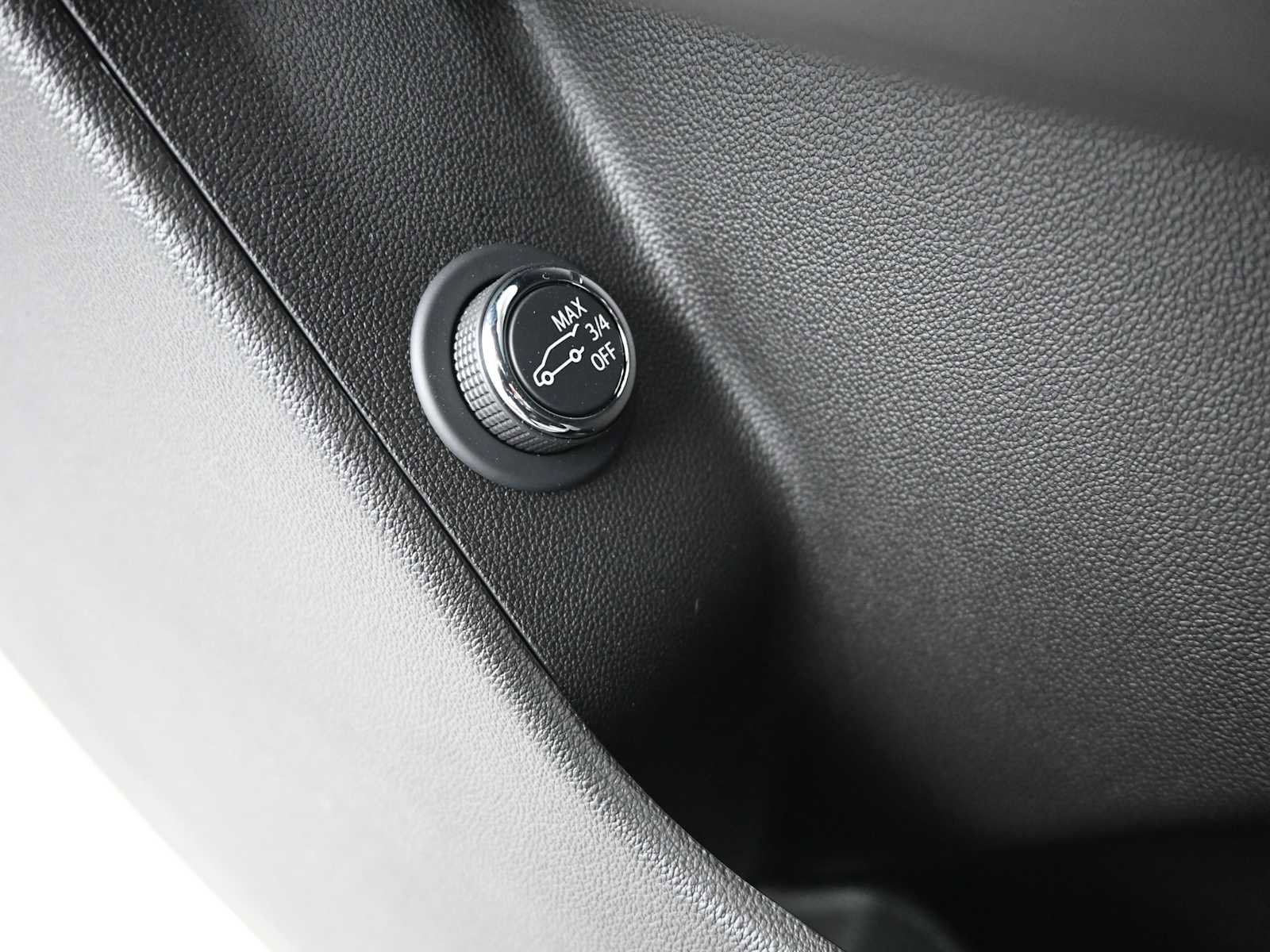 Used 2025 Cadillac XT5 Luxury w/ LPO, Floor Liner Package image 21