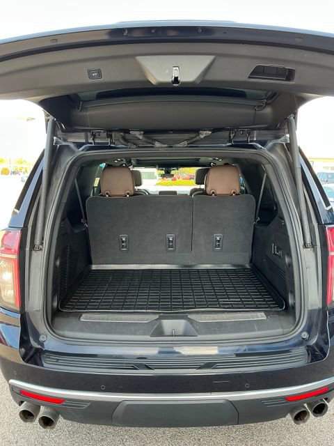 Used 2022 Chevrolet Suburban High Country image 15