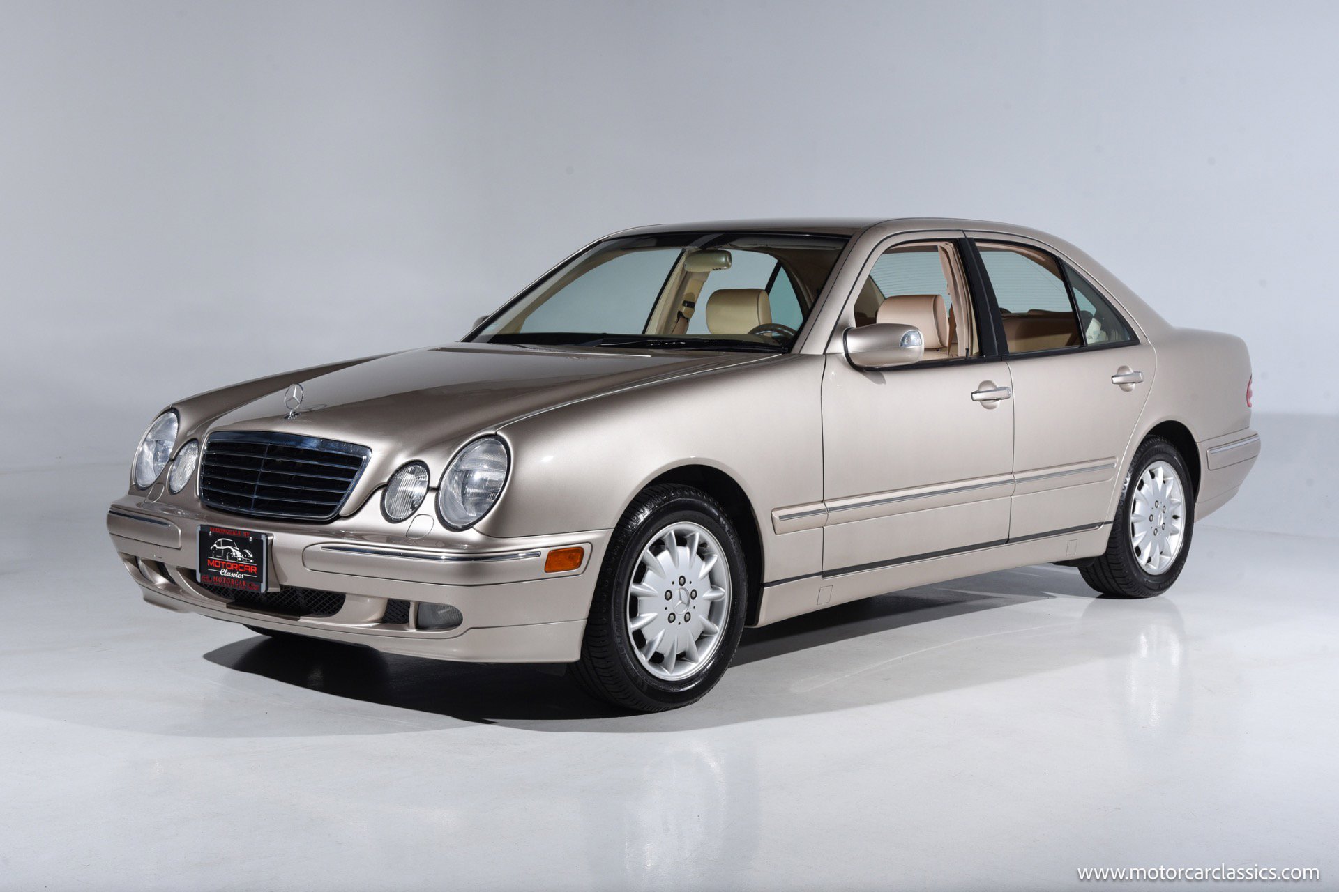 Used 2001 Mercedes-Benz E 320 Sedan image 3