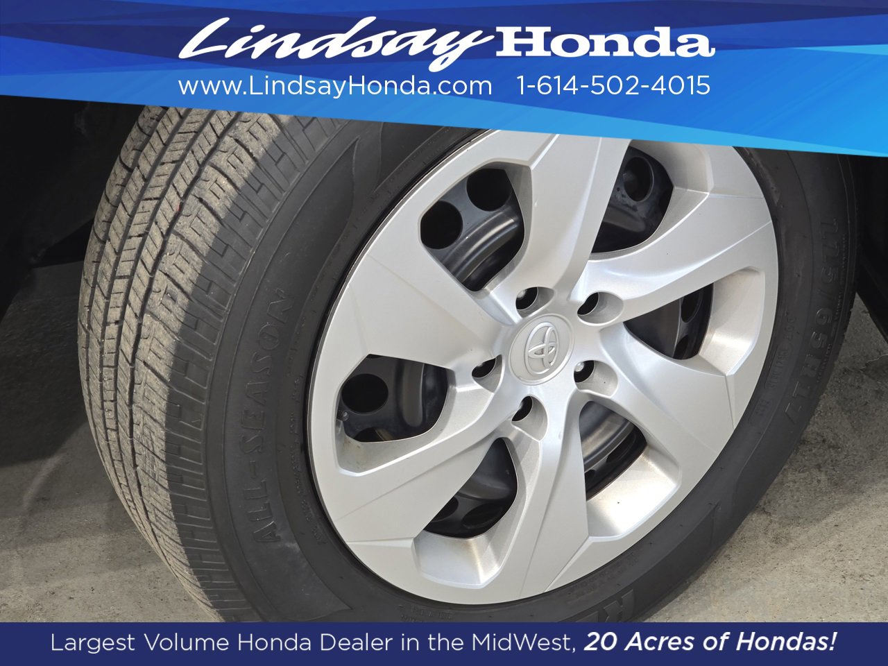 Used 2021 Toyota RAV4 LE image 24