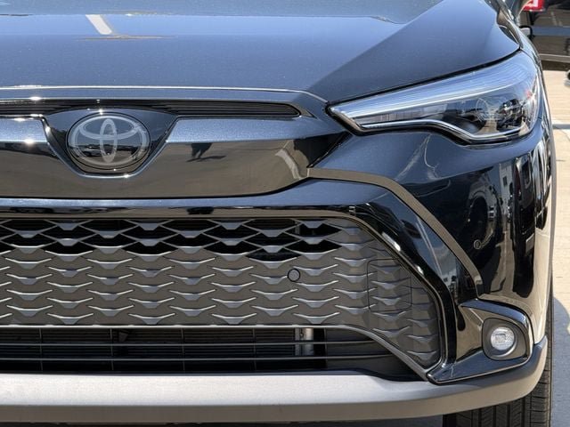 Used 2025 Toyota Corolla Cross AWD Hybrid w/ Convenience Package image 9