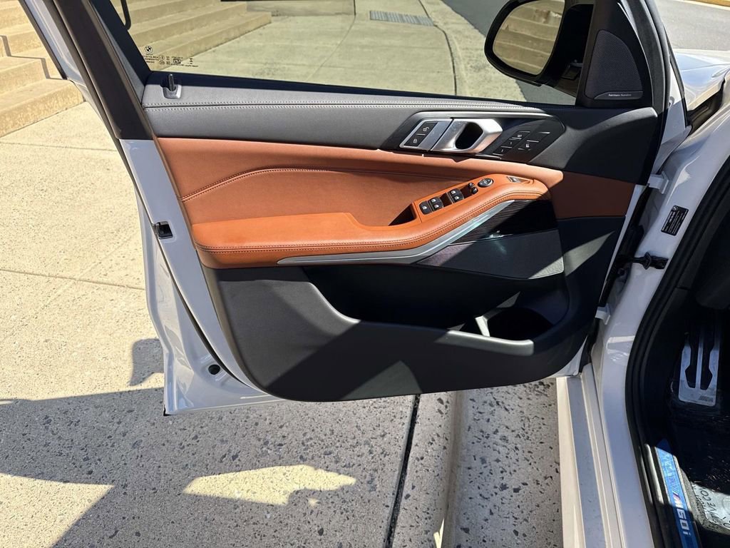 Used 2025 BMW X5 M60i w/ Climate Comfort Package image 29