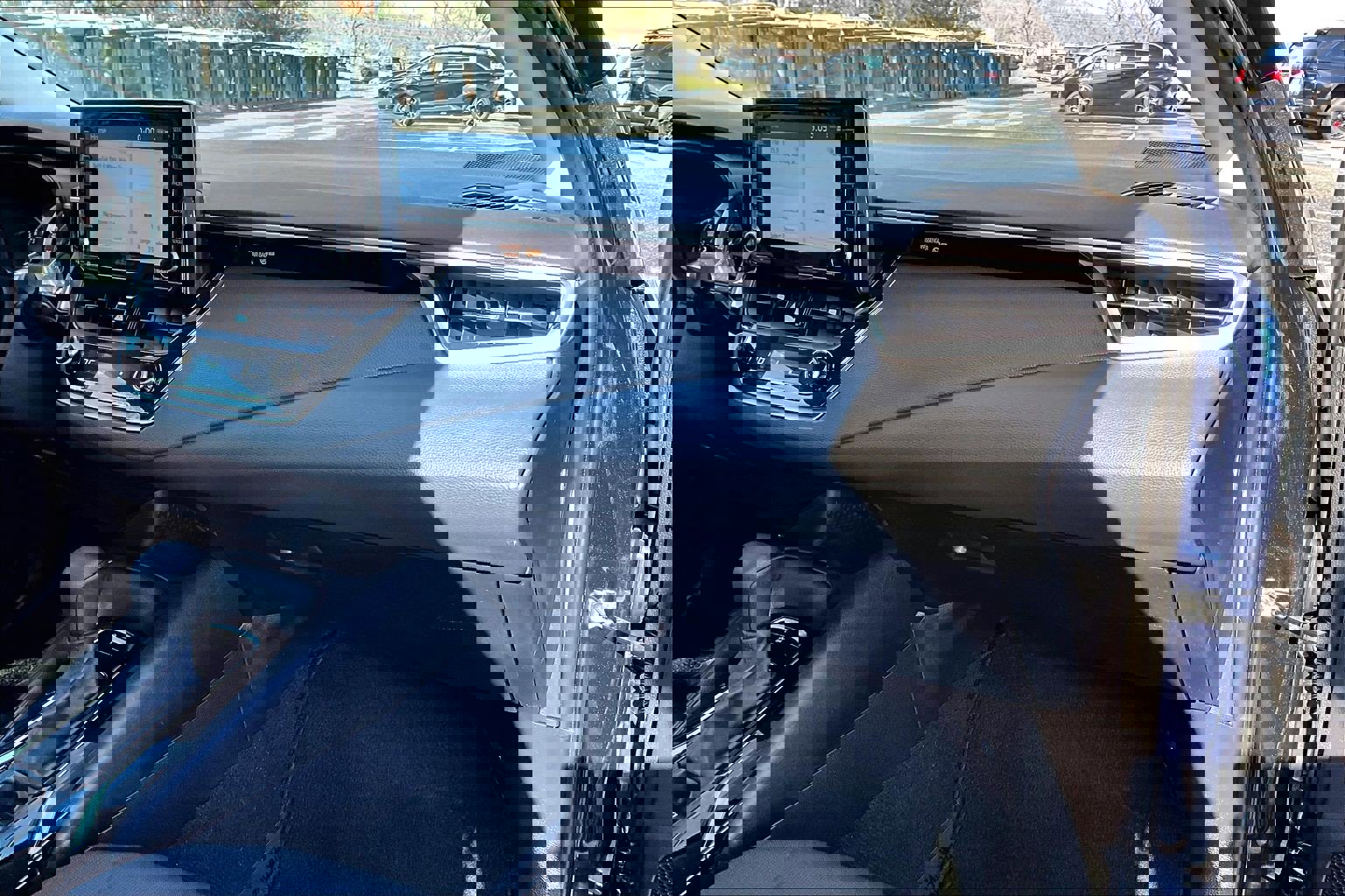 Used 2022 Toyota Corolla LE w/ LE Convenience Package image 15