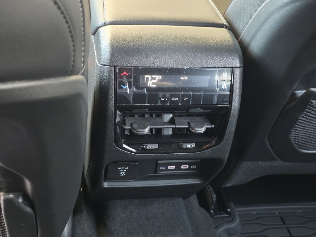 New 2026 Jeep Grand Cherokee L 2WD image 12
