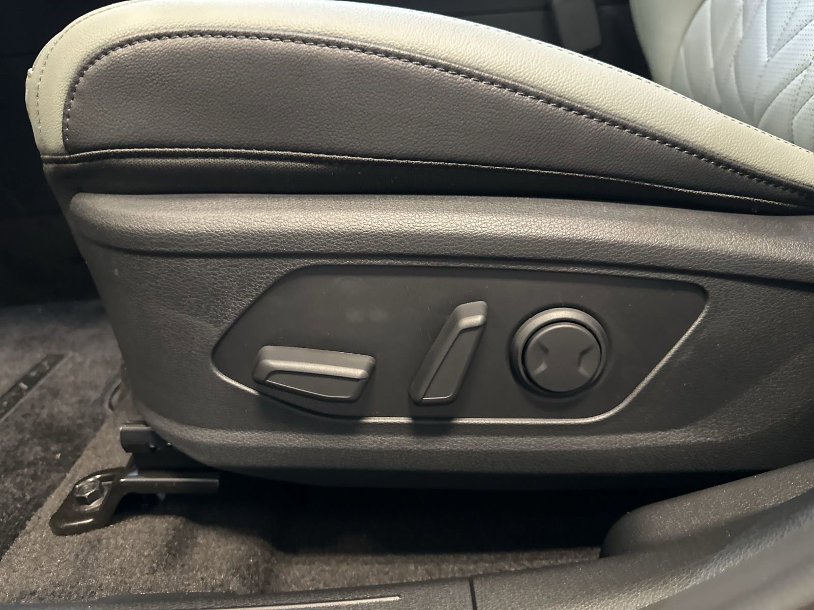 New 2025 Kia Sportage X-Line image 17