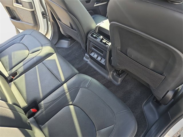 Used 2024 Land Rover Defender 110 S image 11