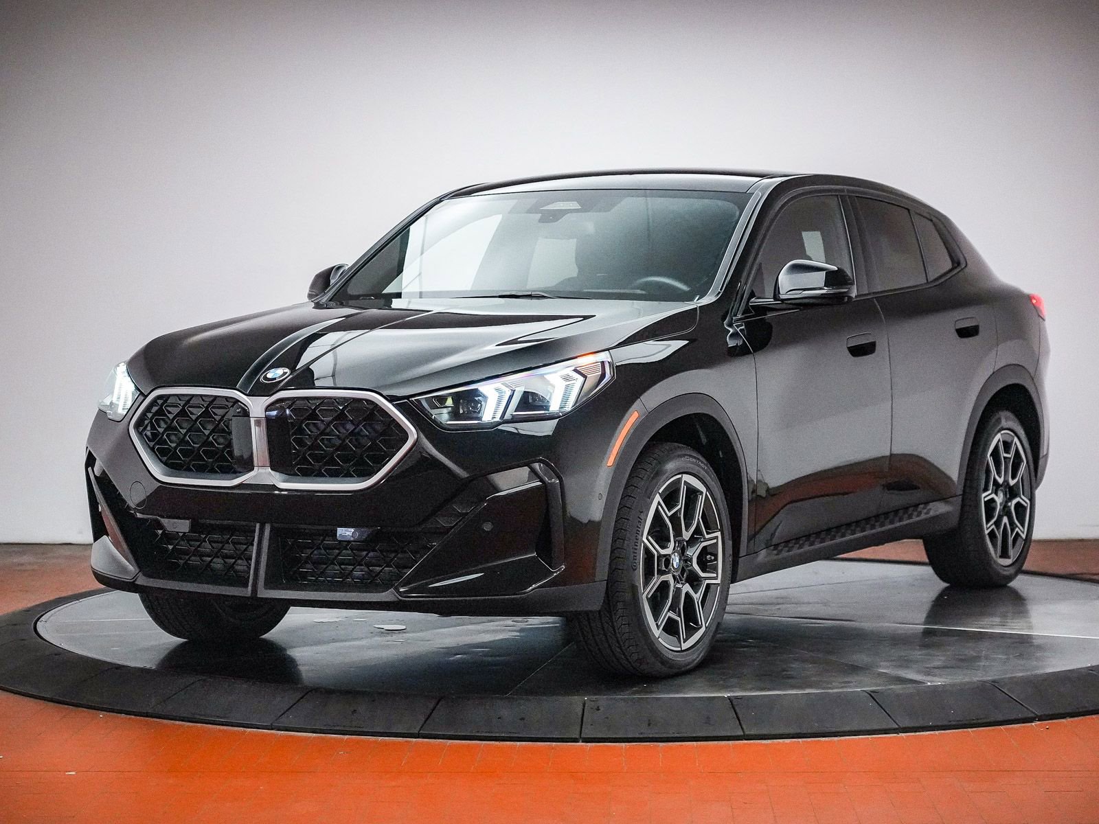 Certified 2024 BMW X2 xDrive28i w/ Technology Package image 1