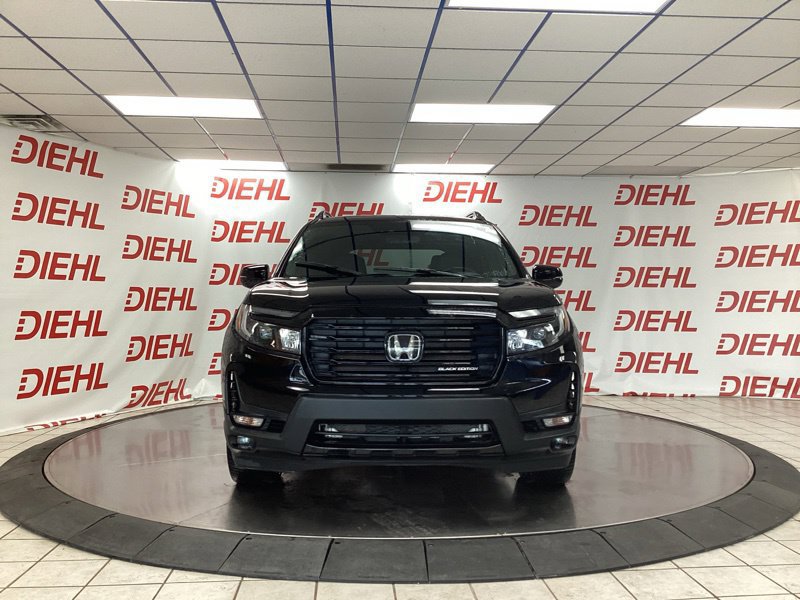 Used 2024 Honda Passport Black Edition image 2