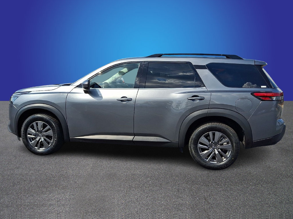 Used 2025 Nissan Pathfinder SV AWD/4WD image 7