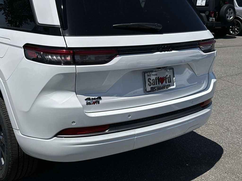 New 2026 Jeep Grand Cherokee Limited AWD/4WD image 11